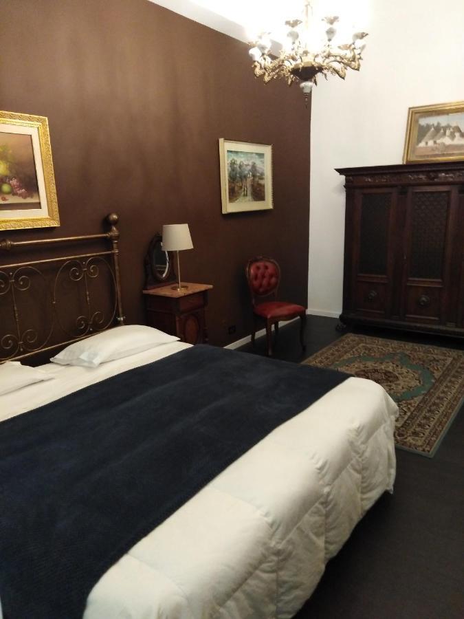 Palace Bed & Breakfast *