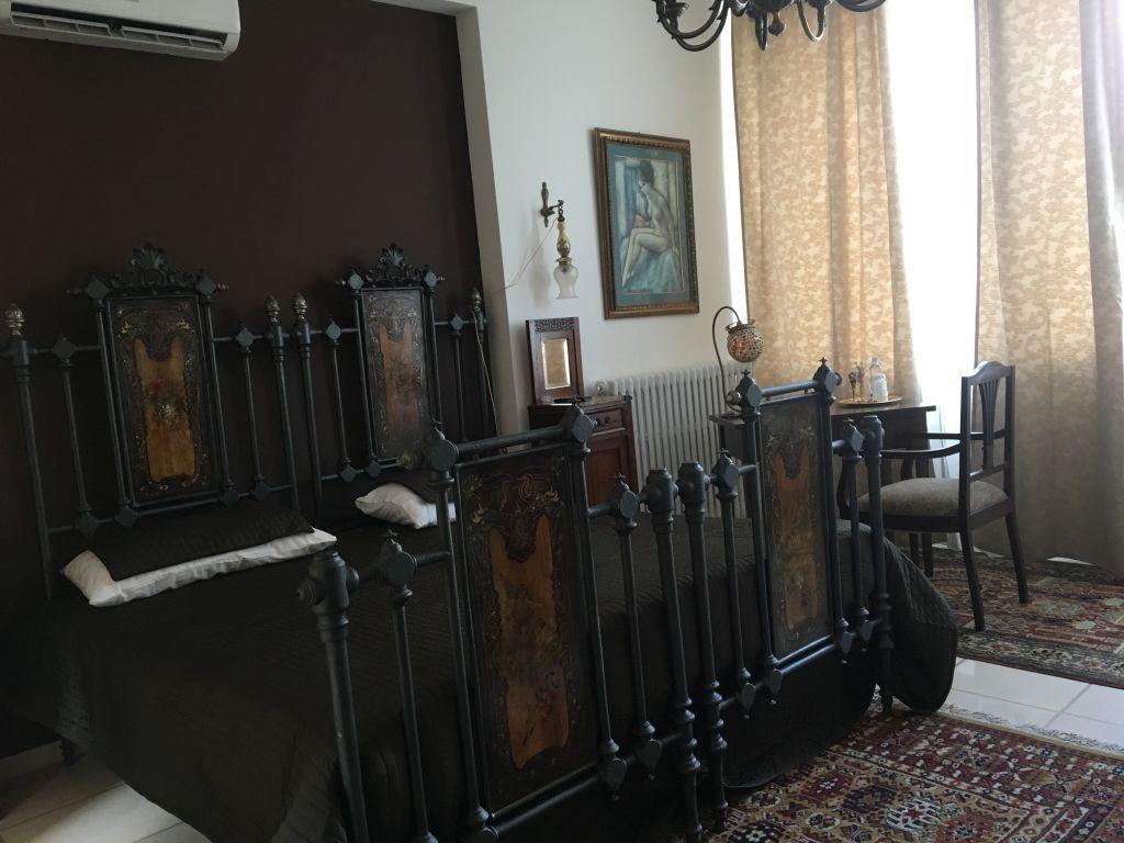 Palace Bed & Breakfast *